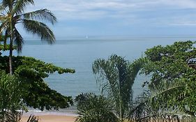 Roydon Beachfront Apartments